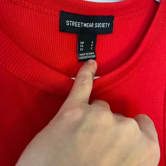 Red Mid-Rise tank top - Picture 2 of 3